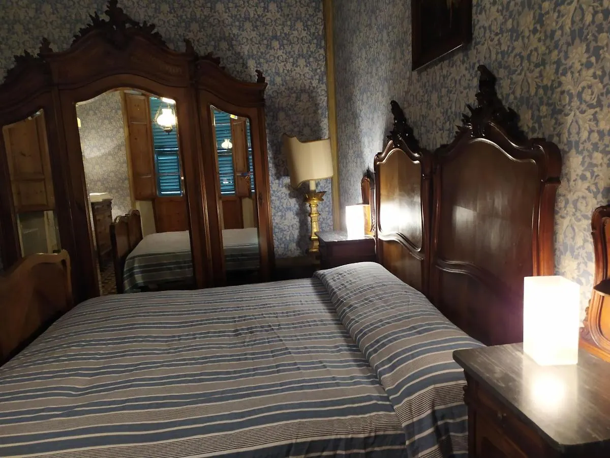 Villa Carlotta Sarzana 0*,